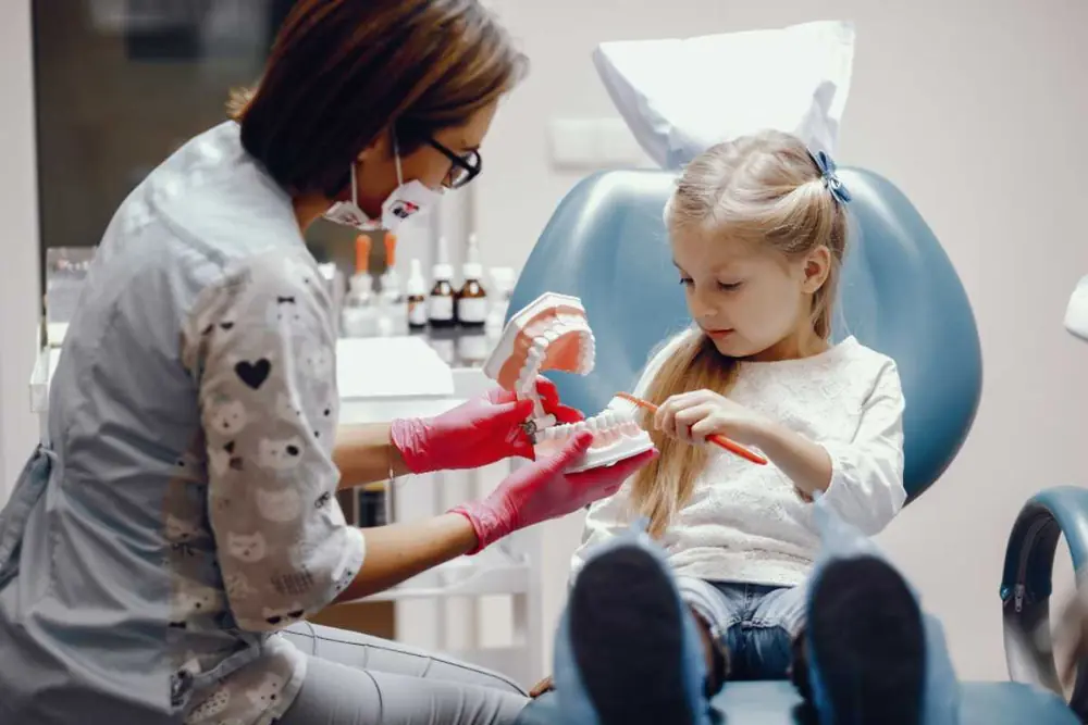 Clareamento Dental em Crianças: Quando é Apropriado